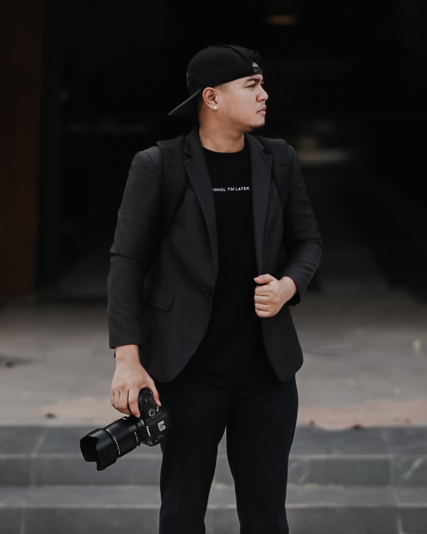Headshot of RF Gallardo, the photographer.